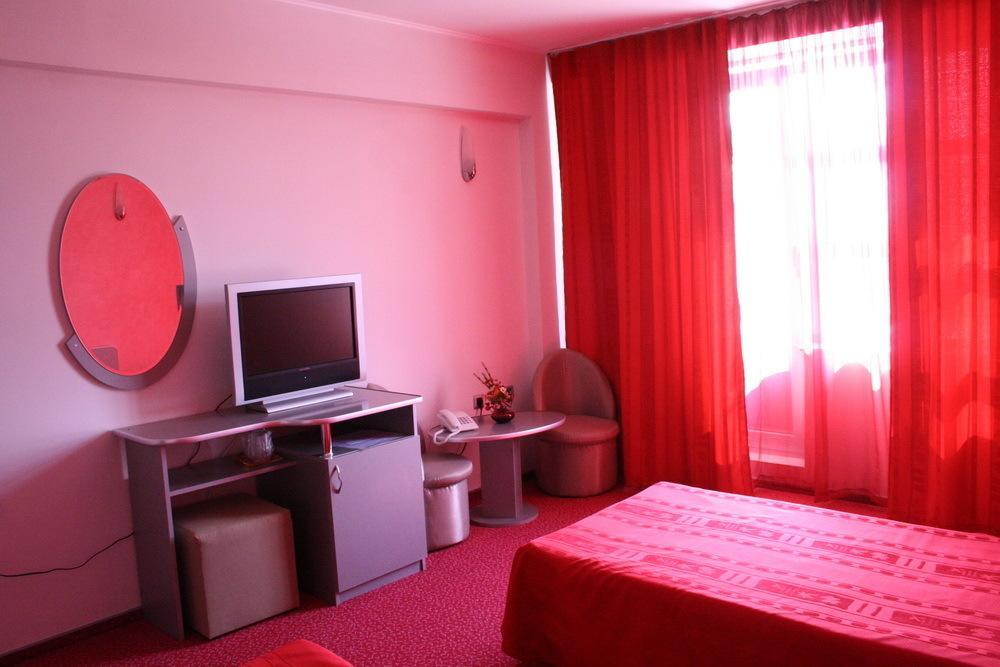 Hotel Zytto By Razvan Rat Slatina  Habitación foto
