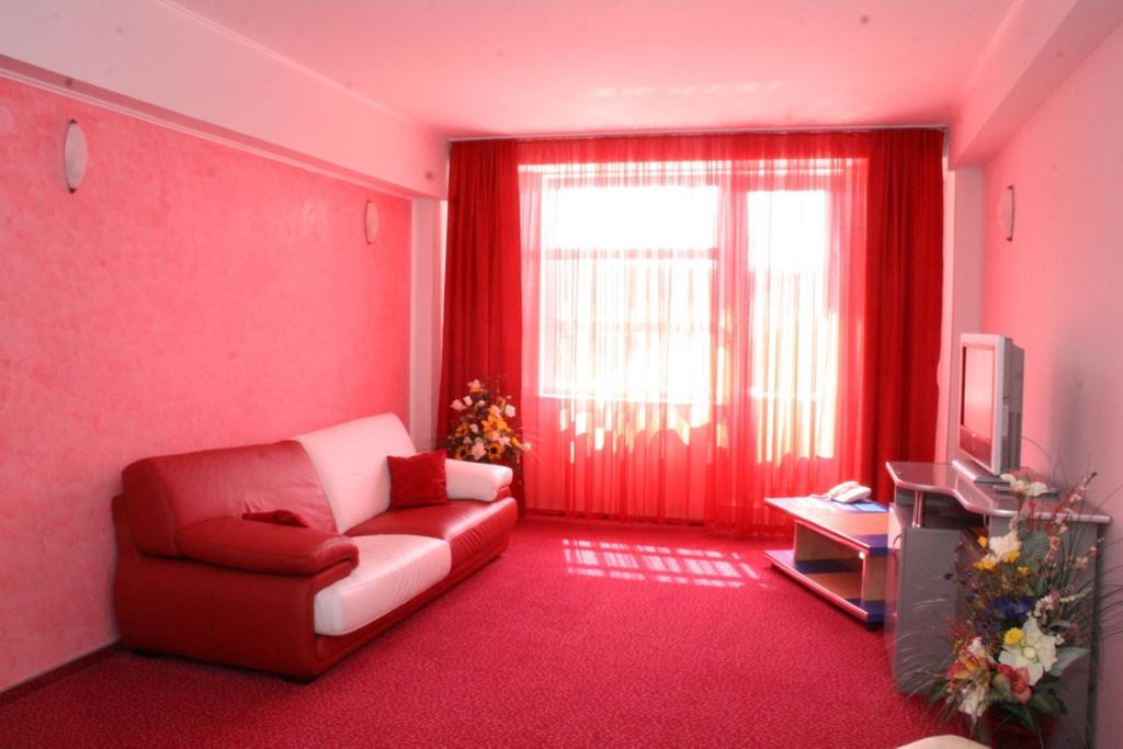 Hotel Zytto By Razvan Rat Slatina  Habitación foto